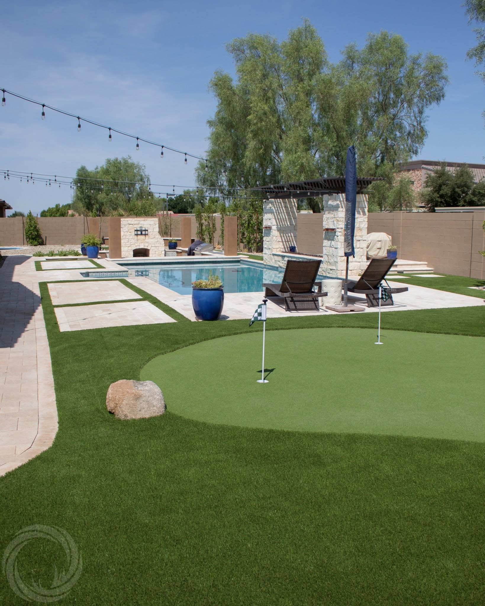 Turf Hub Tour Platinum Artificial Grass product detail